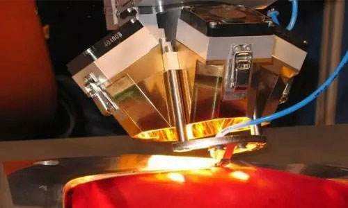 為什么激光焊接機(jī)焊接時(shí)會(huì)出現(xiàn)焊穿的情況？