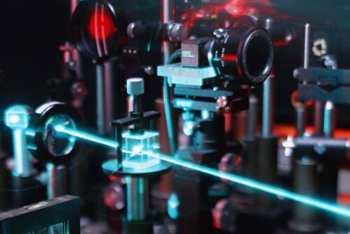 激光設(shè)備的工作原理，基本原理介紹！